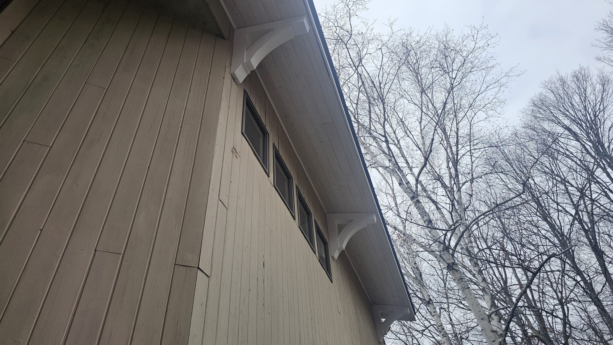 Completed roofing project 18
