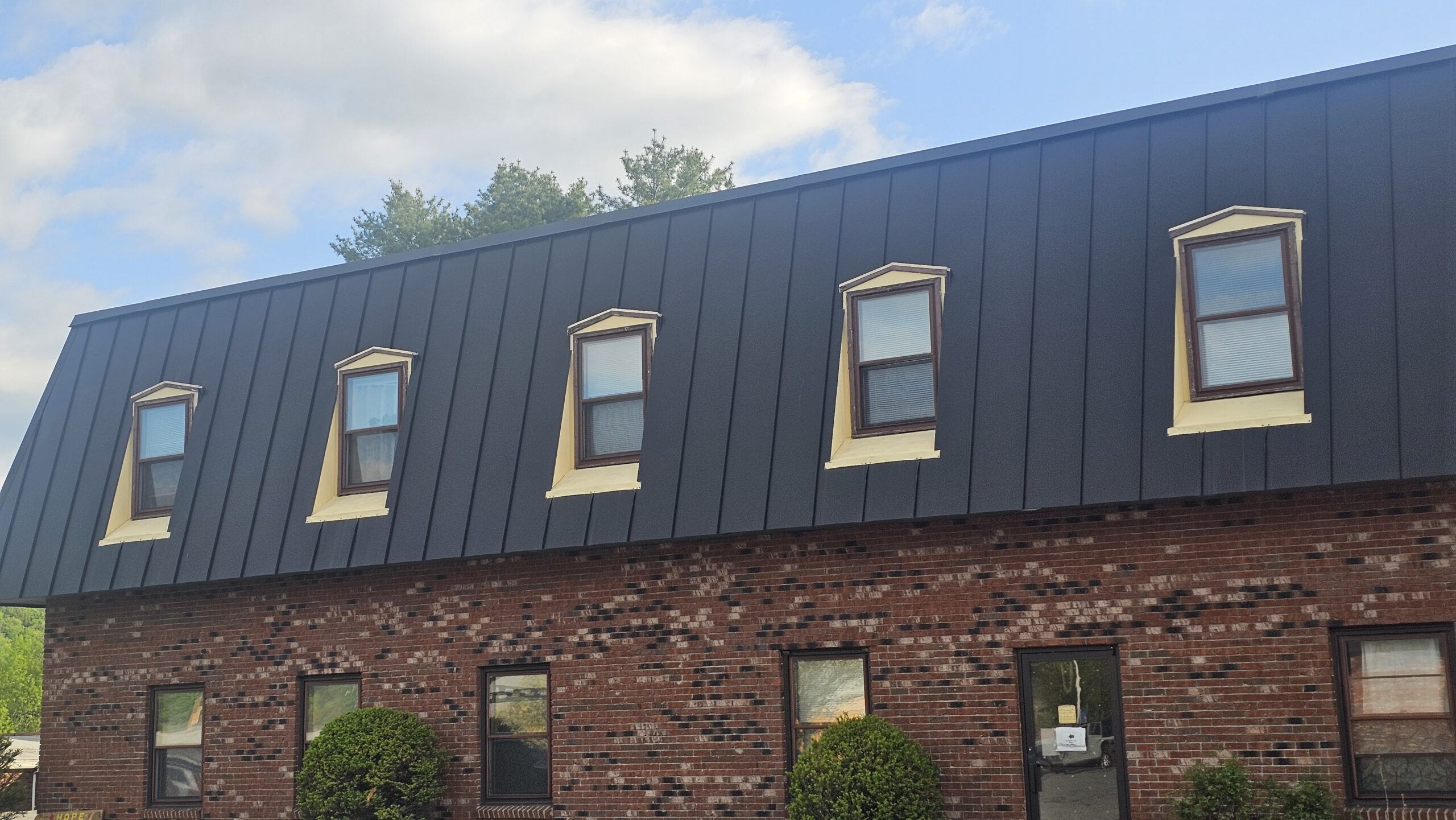 Completed roofing project 26