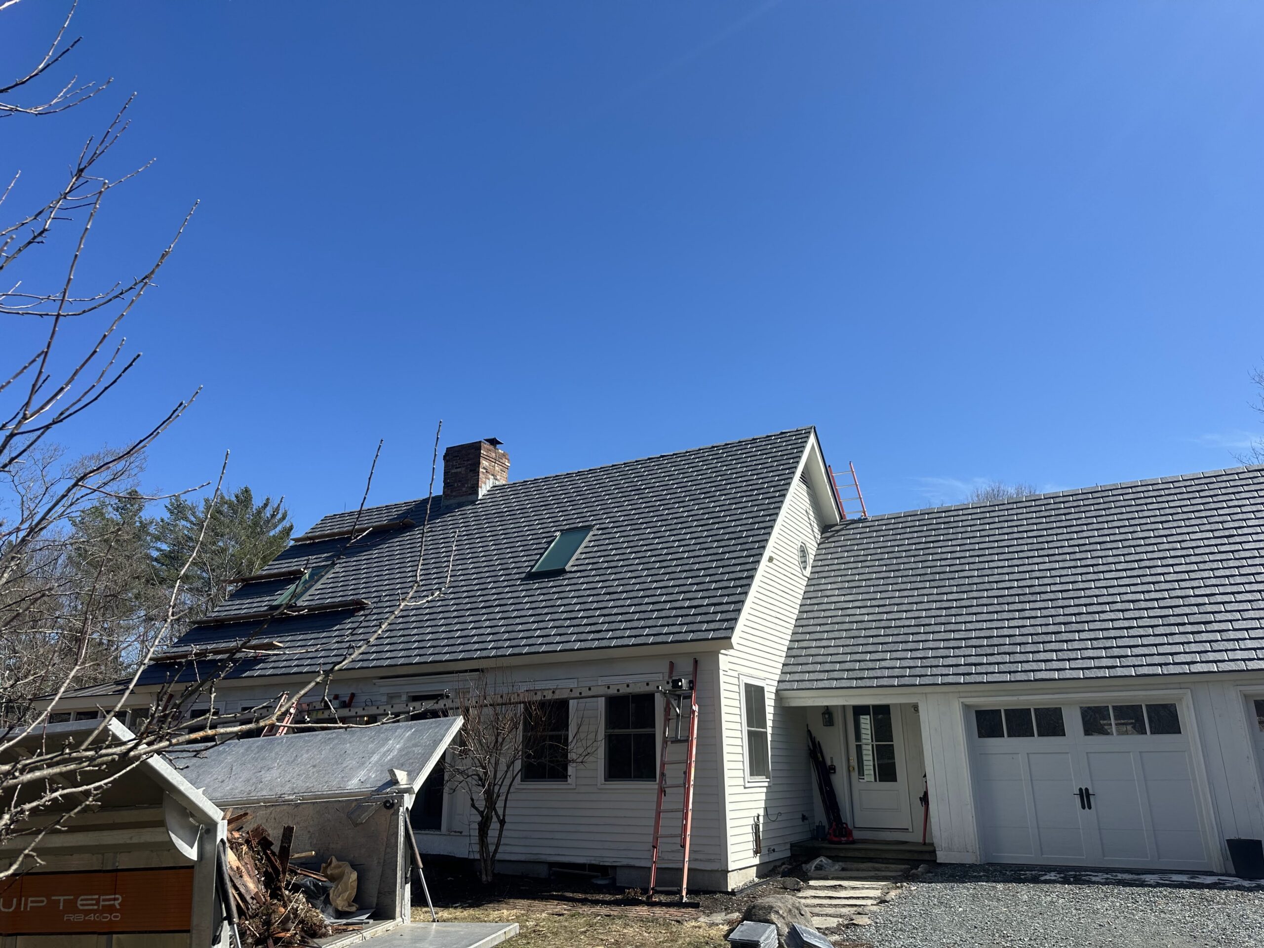 Completed roofing project 28